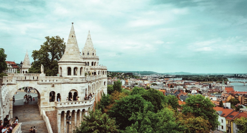 GSTBUDA 4_C_sindy-sussengut-unsplash - Budapest